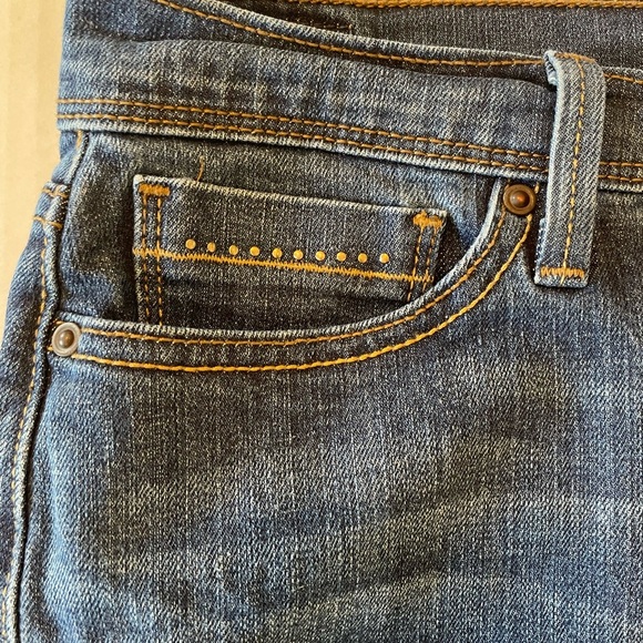 Levi’s Denim Jean Skirt Accented Pockets Size 10 - Picture 2 of 8